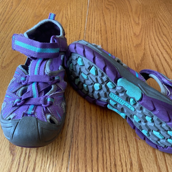 2 pairs girls Merrell/Keen - Picture 11 of 12